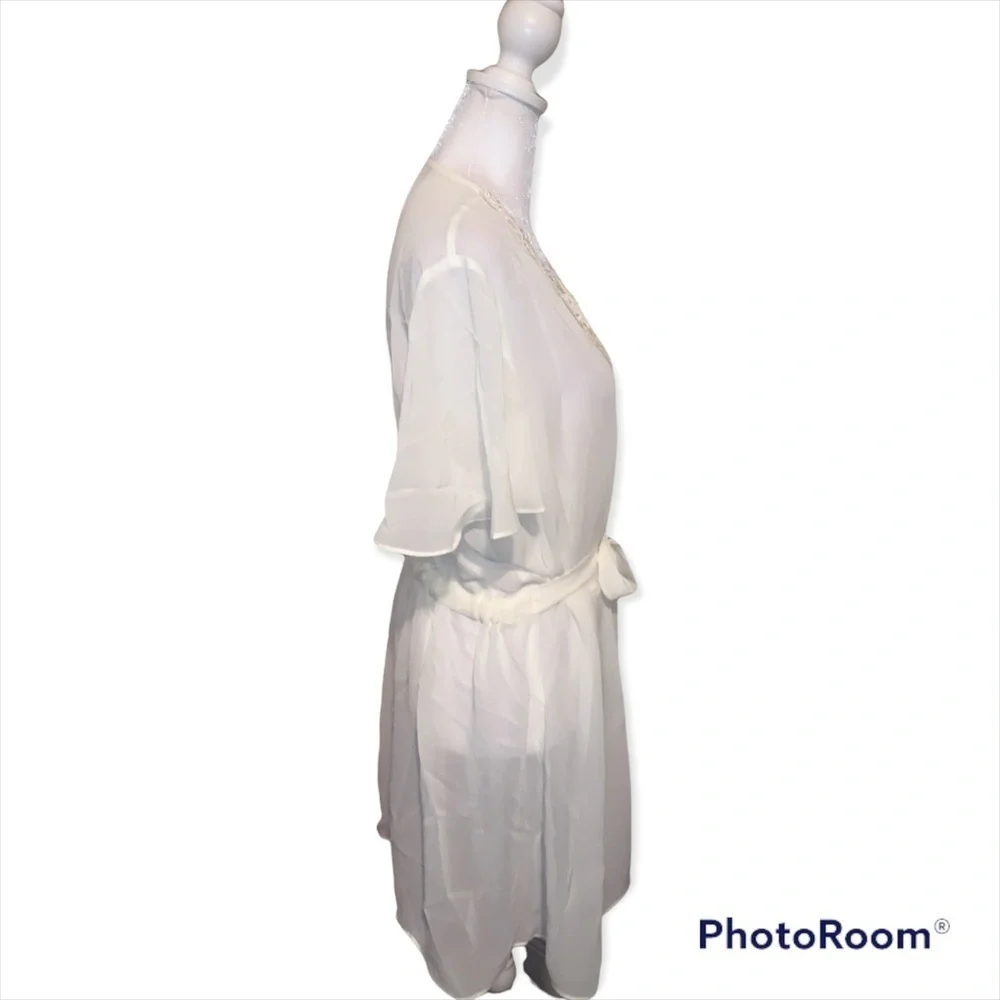 Flora Nikrooz Vanilla Sheer Tie‎ Robe With Macrame Lace Trim Size S/M